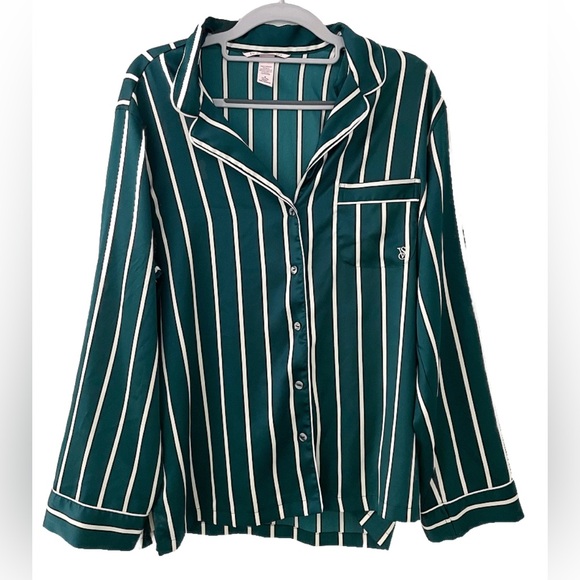 Victoria's Secret Other - Victoria’s Secret Satin Long Sleeve Pajama Top Women’s M Green/White Striped